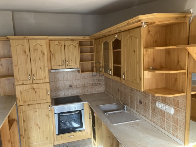 Eladó családi ház, Kecskeméten 29.9 M Ft, 2 szobás