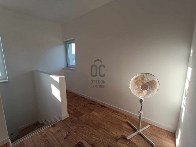 Eladó ikerház, Gödön 106 M Ft, 4 szobás / költözzbe.hu