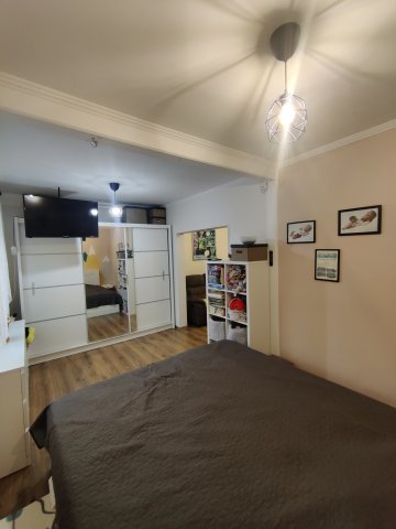 Eladó családi ház, Csemőn 29.9 M Ft, 2 szobás