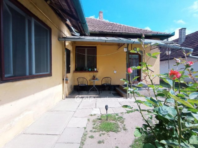 Eladó családi ház, Békéscsabán 39 M Ft, 3 szobás