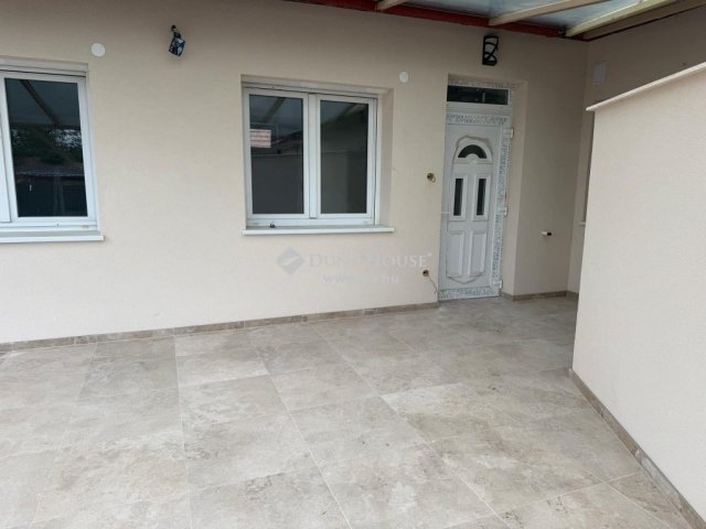 Eladó téglalakás, Vecsésen 80.5 M Ft, 4 szobás