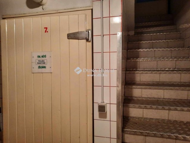 Eladó üzlethelyiség, Érden 240 M Ft / költözzbe.hu