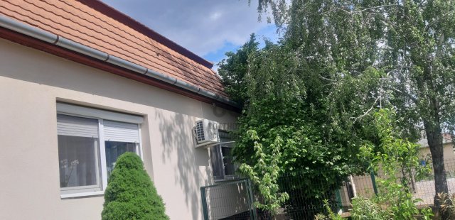 Eladó családi ház, Debrecenben 72 M Ft, 4 szobás