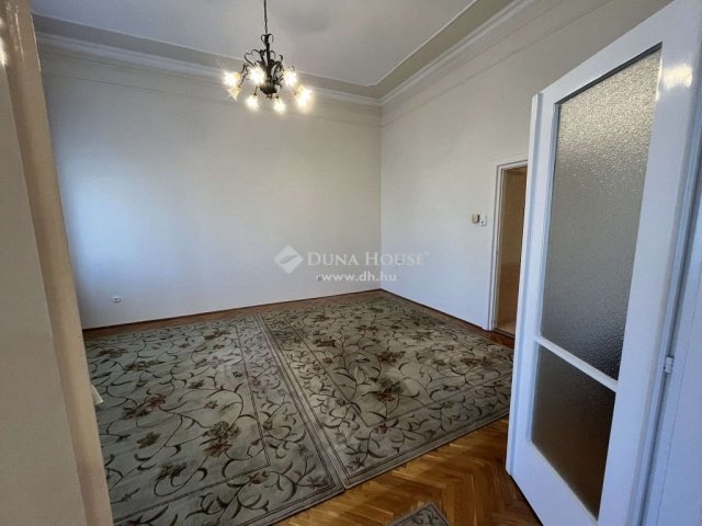 Kiadó téglalakás, albérlet, Kecskeméten 200 E Ft / hó