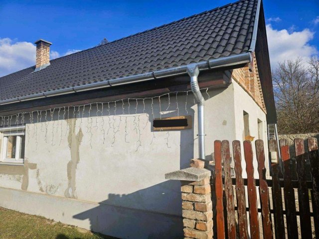 Eladó ikerház, Salgótarjánban 28.8 M Ft, 3 szobás