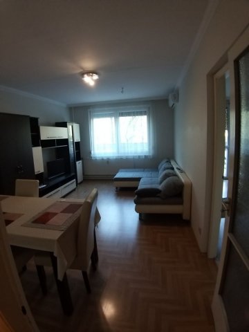 Eladó panellakás, Debrecenben 79.9 M Ft, 4 szobás