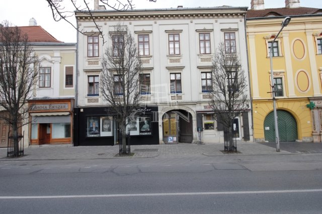 Eladó iroda, Sopronban, Várkerület utcában 17.499 M Ft