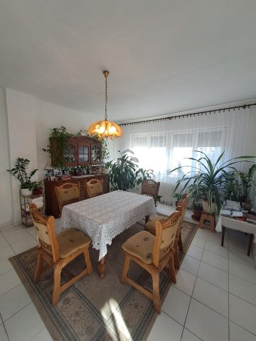 Eladó családi ház, Debrecenben 94.99 M Ft, 2 szobás
