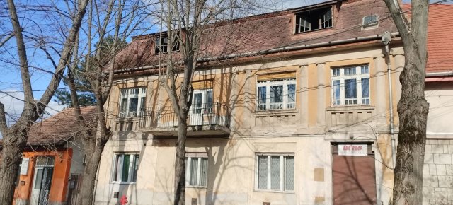 Eladó családi ház, Budapesten, III. kerületben, Attila utcában