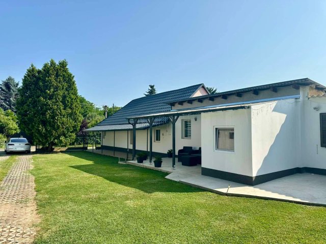 Eladó családi ház, Balatonberényben 74.9 M Ft, 4 szobás