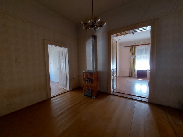 Eladó családi ház, Tiszaföldváron 14.9 M Ft, 4 szobás