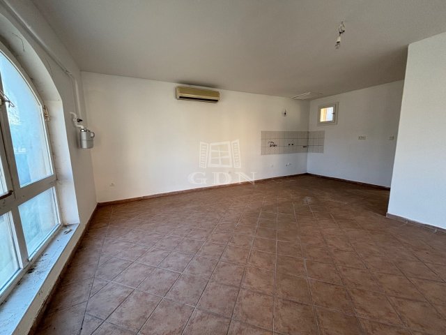 Eladó üzlethelyiség, Banán 48 M Ft / költözzbe.hu