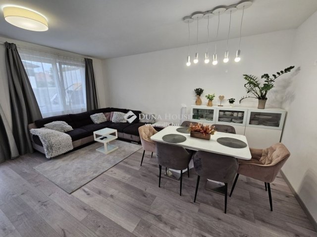Eladó ikerház, Budapesten, XVIII. kerületben 124.99 M Ft