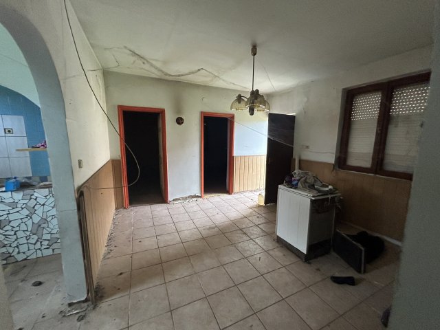 Eladó családi ház, Kisgyőrön 6.5 M Ft, 4 szobás