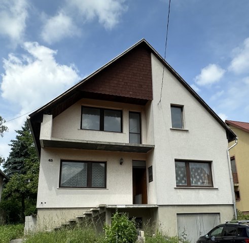 Eladó családi ház, Nyergesújfaluban 65.9 M Ft, 6 szobás