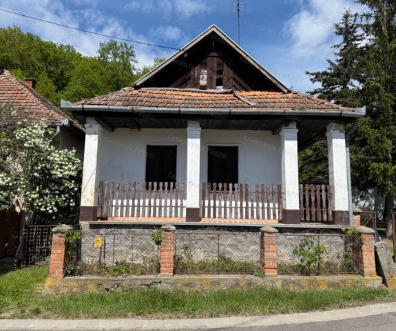 Eladó családi ház, Felsőtoldon 28 M Ft, 2 szobás