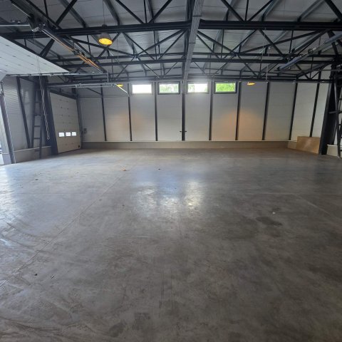 Eladó ipari ingatlan, Kecskeméten 195 M Ft / költözzbe.hu