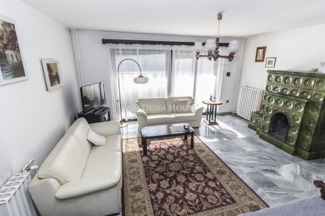 Eladó családi ház, Szombathelyen 109 M Ft, 6 szobás