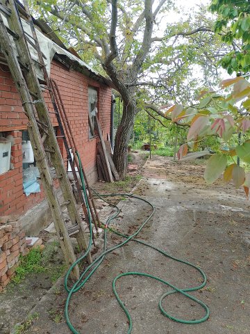Eladó családi ház, Pécsett 11.99 M Ft, 2 szobás