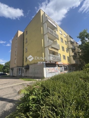 Eladó panellakás, Kecskeméten 45.9 M Ft, 2 szobás
