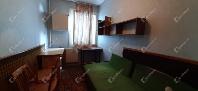 Eladó téglalakás, Zalaegerszegen 32 M Ft, 3 szobás