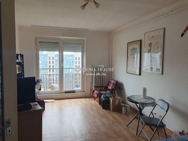 Eladó panellakás, Budapesten, III. kerületben 58.999 M Ft