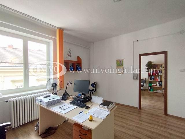 Eladó iroda, Veszprémben 15.9 M Ft, 2 szobás