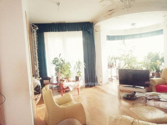 Eladó családi ház, Jászberényben 99.8 M Ft, 4 szobás