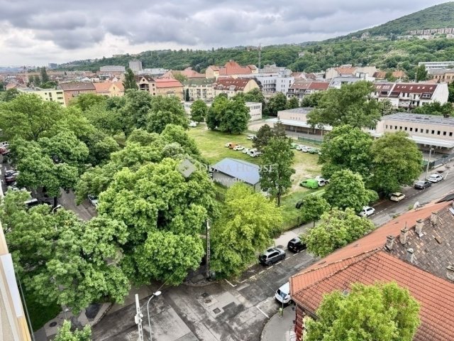 Eladó panellakás, Budapesten, III. kerületben 72 M Ft, 3 szobás