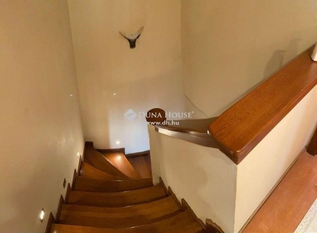 Eladó családi ház, Kecskeméten 99.111 M Ft, 7 szobás