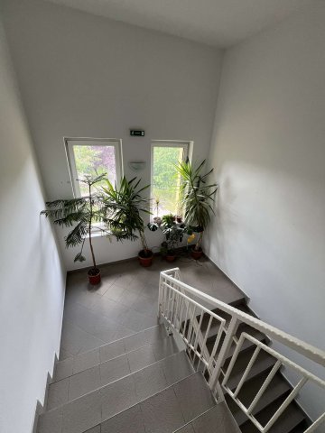 Eladó téglalakás, Egerben 79 M Ft, 4 szobás