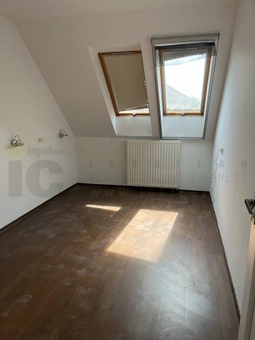 Kiadó téglalakás, albérlet, Szegeden 220 E Ft / hó, 3 szobás