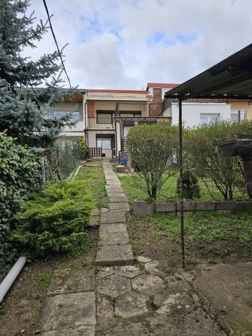 Eladó sorház, Egerben 70 M Ft, 4 szobás / költözzbe.hu