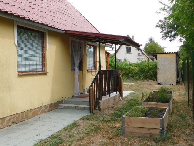 Eladó családi ház, Tápiószentmártonon 17.8 M Ft, 3 szobás