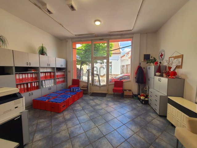 Eladó ipari ingatlan, Gyöngyösön 155 M Ft / költözzbe.hu