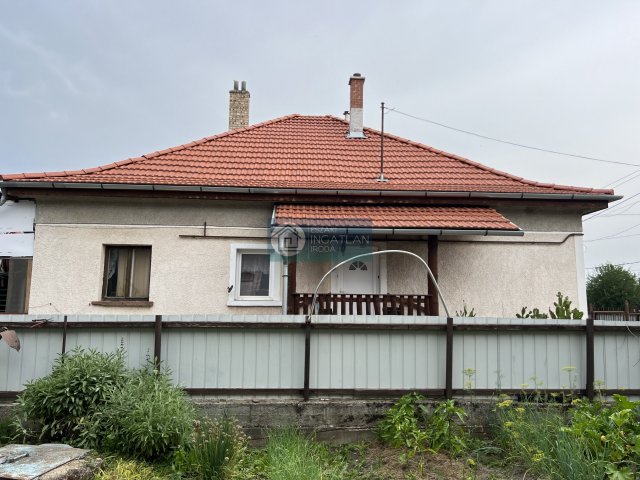 Eladó családi ház, Kazincbarcikán 44.9 M Ft, 4 szobás