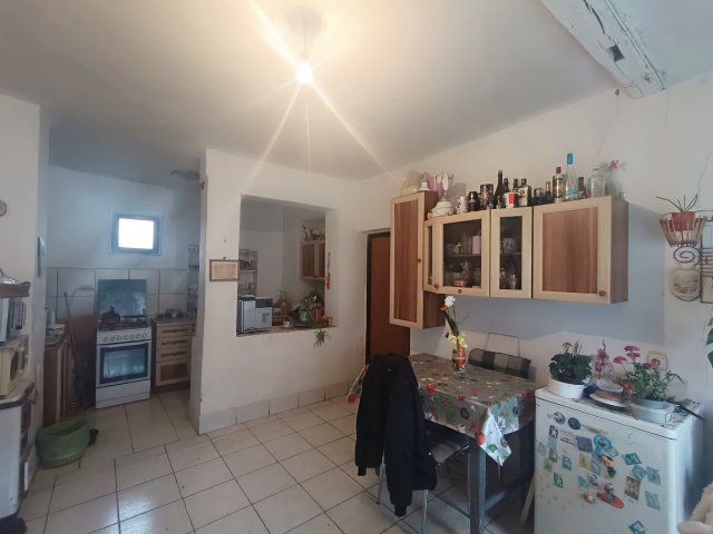 Eladó családi ház, Kurdon 7.5 M Ft, 2+1 szobás