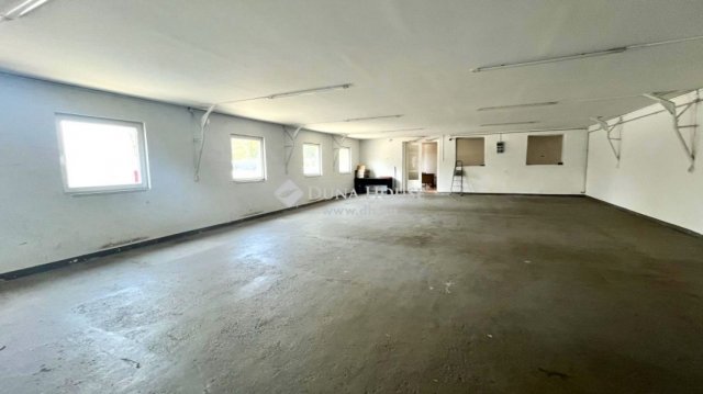 Kiadó ipari ingatlan, Szombathelyen 450 E Ft / hó