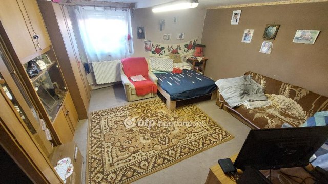 Eladó családi ház, Tiszakécskén 13.5 M Ft, 2+1 szobás