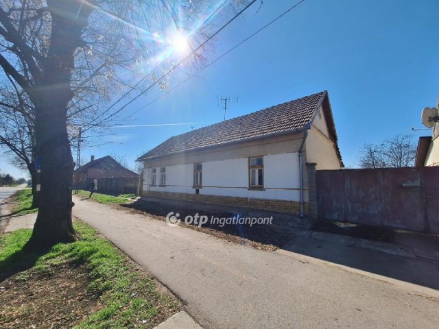 Eladó családi ház, Gerendáson 3.6 M Ft, 2+1 szobás