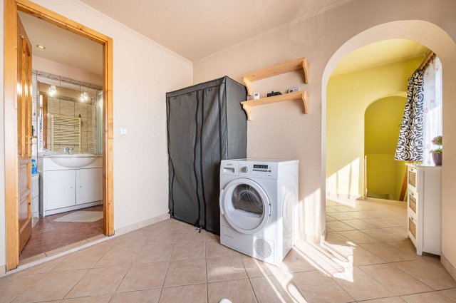 Eladó családi ház, Esztergomban, Damjanich utcában 80.8 M Ft