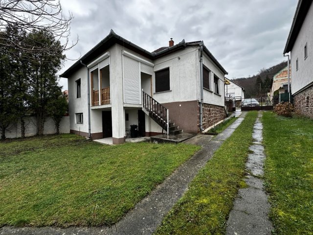 Eladó családi ház, Szigligeten 85 M Ft, 1 szobás