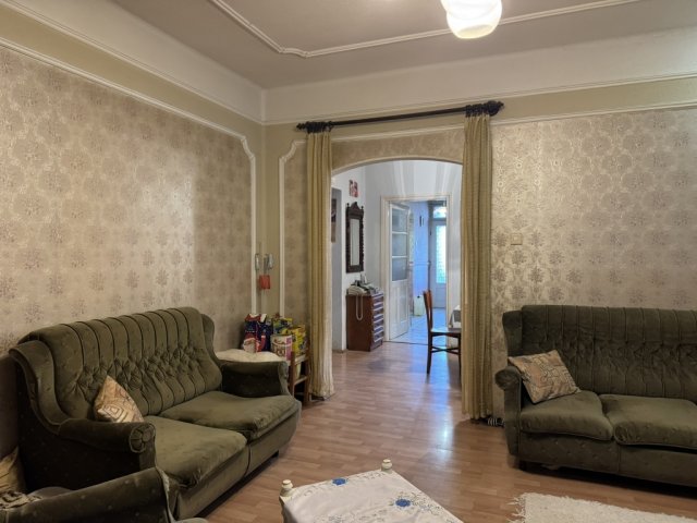 Eladó családi ház, Jászapátiban 19.5 M Ft, 4 szobás