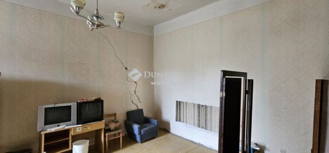 Eladó családi ház, Márokon 18 M Ft, 4 szobás