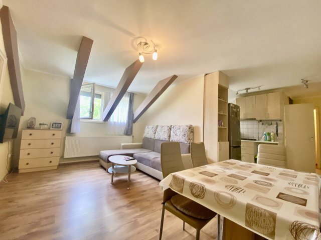 Eladó téglalakás, Békéscsabán 27.9 M Ft, 2 szobás
