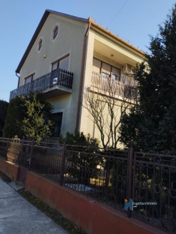 Eladó családi ház, Szepetneken 46 M Ft, 5+1 szobás