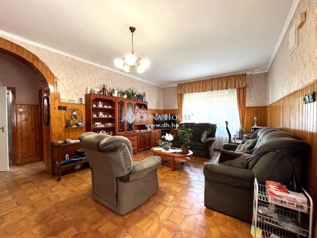 Eladó családi ház, Lajosmizsén 69.9 M Ft, 5 szobás