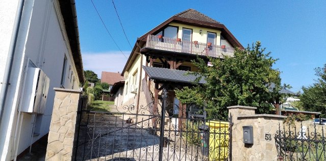 Eladó családi ház, Fonyódon, Szent István utcában 119 M Ft