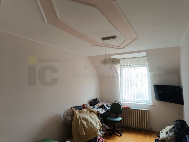 Eladó családi ház, Szegeden 99 M Ft, 4 szobás