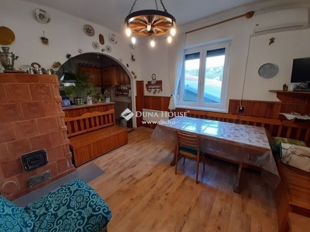 Eladó családi ház, Gödöllőn 125 M Ft, 5 szobás